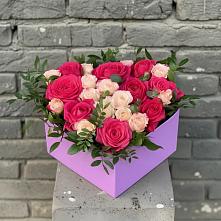 Цветочная композиция из Розы в коробке #REPLACE_PRED# Каменке Воронежской области