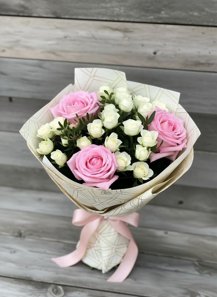 Букет цветов из: Розы в Каменке Воронежской области