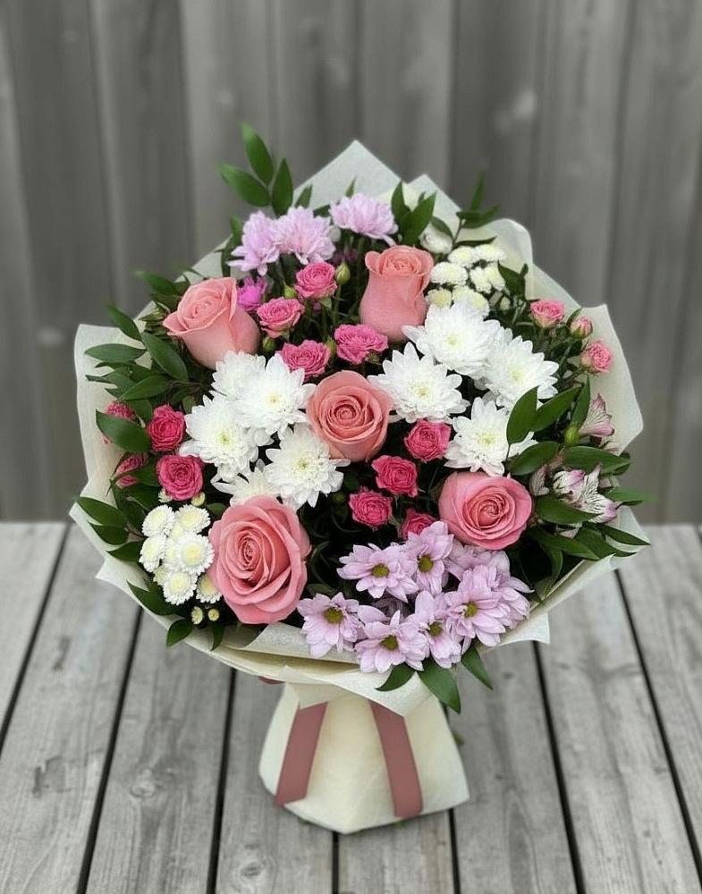 Букет цветов из: Альстромерии, Гвоздики, Розы и Хризантемы в Каменке Воронежской области