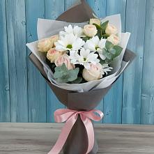 Букет цветов из:  Хризантемы и Розы в Каменке Воронежской области