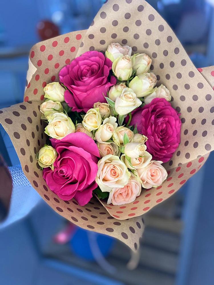 Букет цветов из: Розы в Каменке Воронежской области