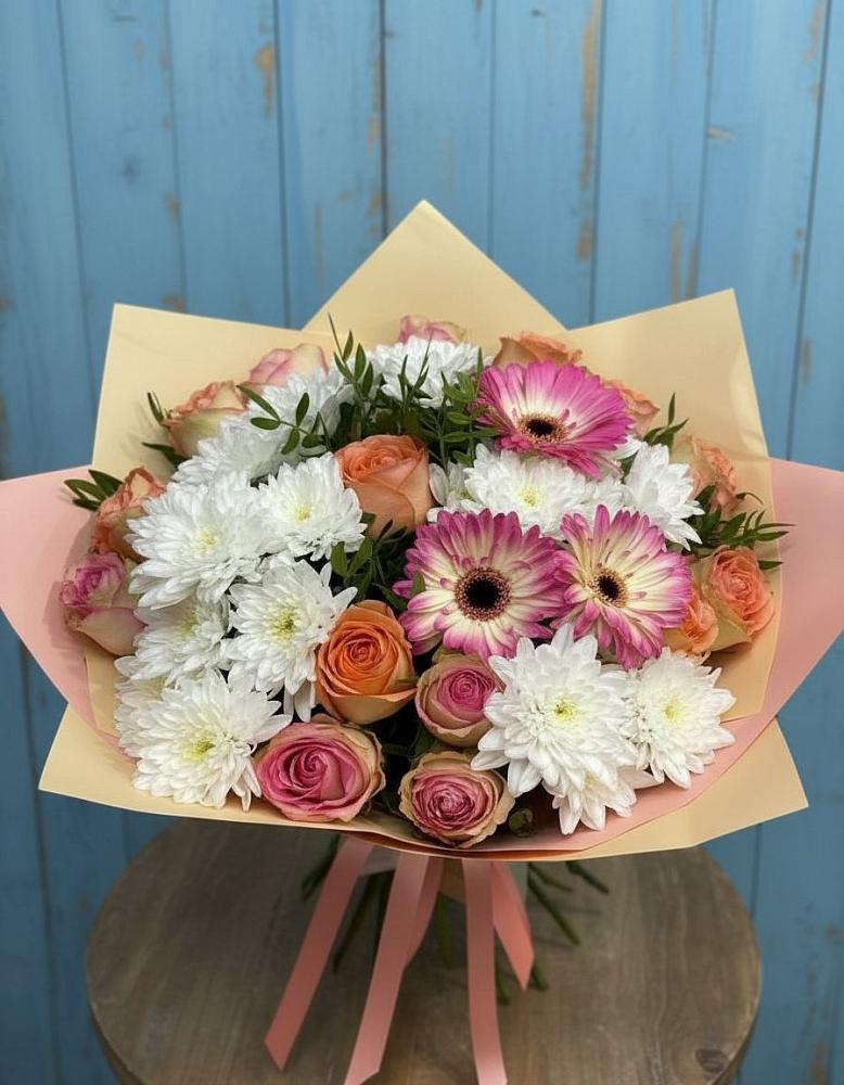 Букет цветов из: Розы, Герберы и Хризантемы в Каменке Воронежской области