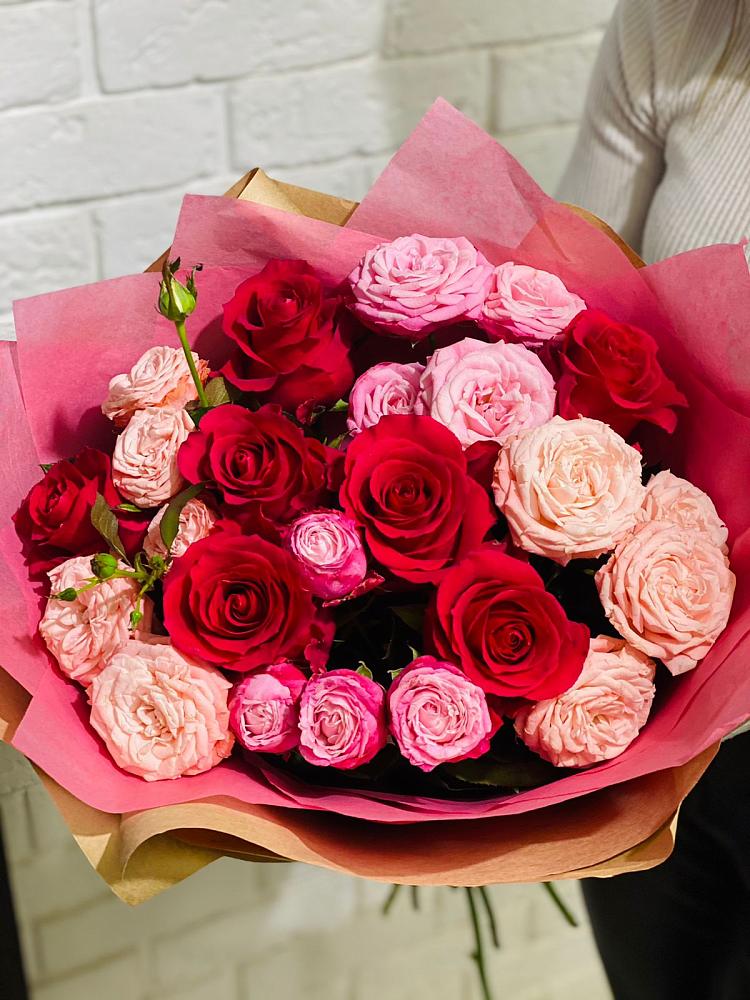 Букет цветов из: Розы в Каменке Воронежской области