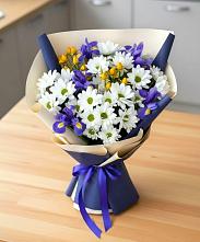 Букет цветов из:  Розы, Ирисы и Хризантемы в Каменке Воронежской области