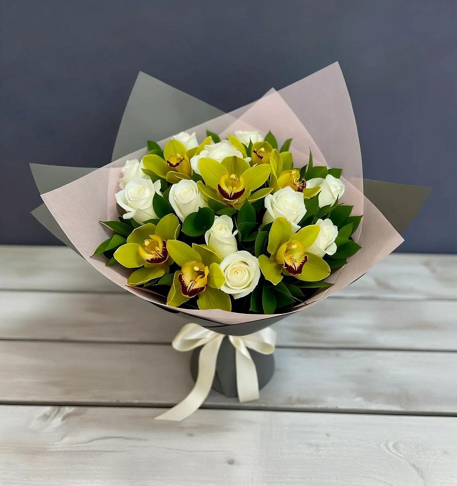 Букет цветов из: Орхидеи и Розы в Каменке Воронежской области