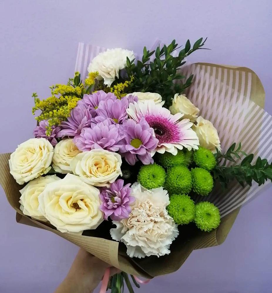 Букет цветов из: Хризантемы, Розы, Гвоздики и Герберы в Каменке Воронежской области