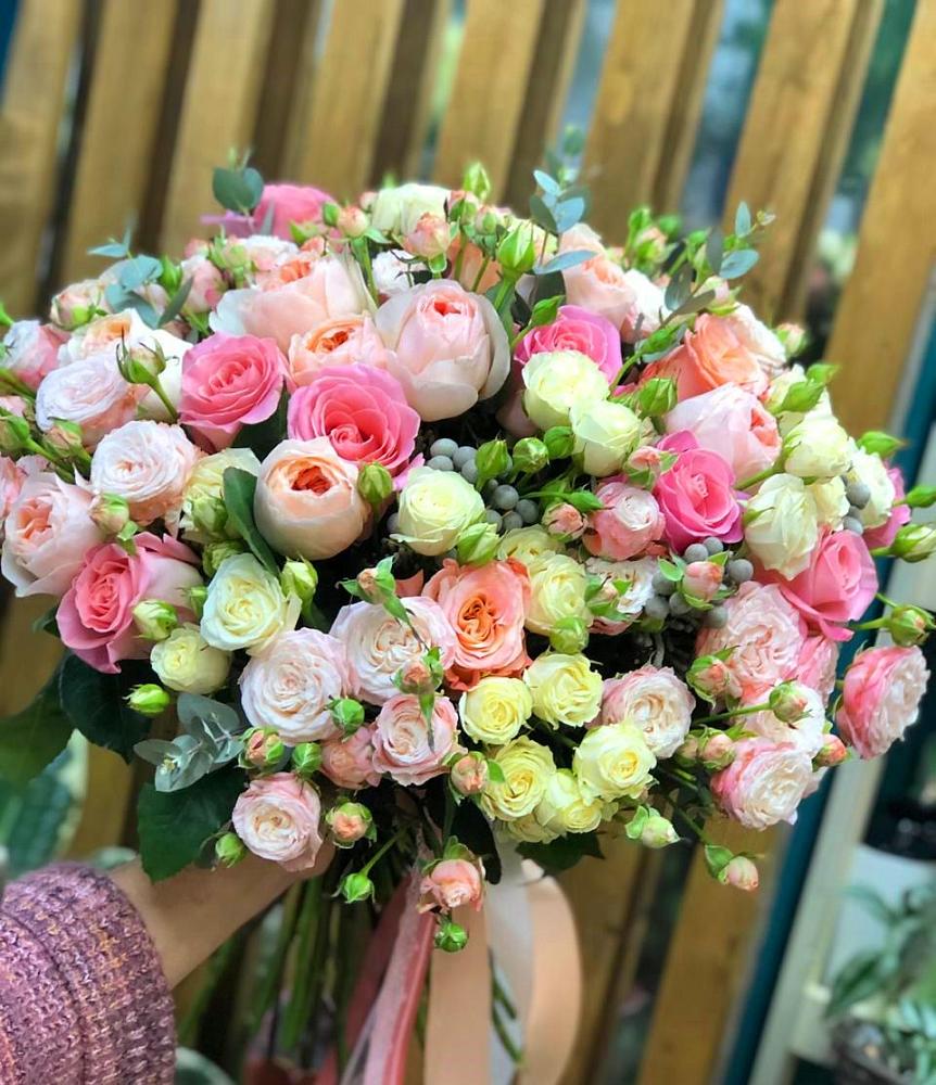 Букет цветов из: Розы в Каменке Воронежской области