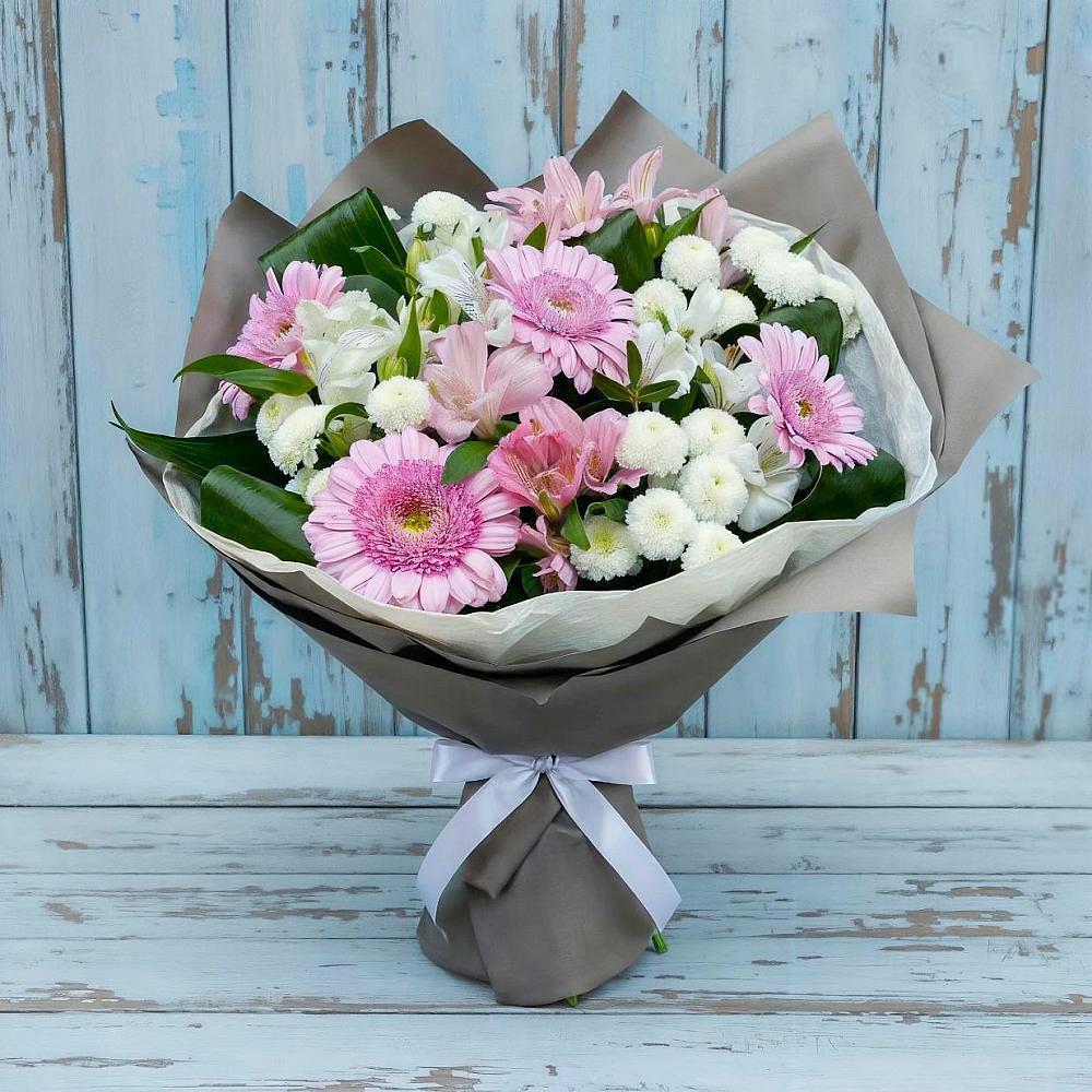 Букет цветов из: Герберы, Альстромерии и Хризантемы в Каменке Воронежской области