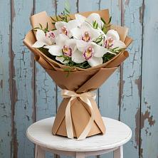 Букет цветов из:  Орхидеи и Розы в Каменке Воронежской области